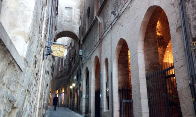 Old Town Apartment | Old town, "Via Vecchia" house - Very close University for Foreigners