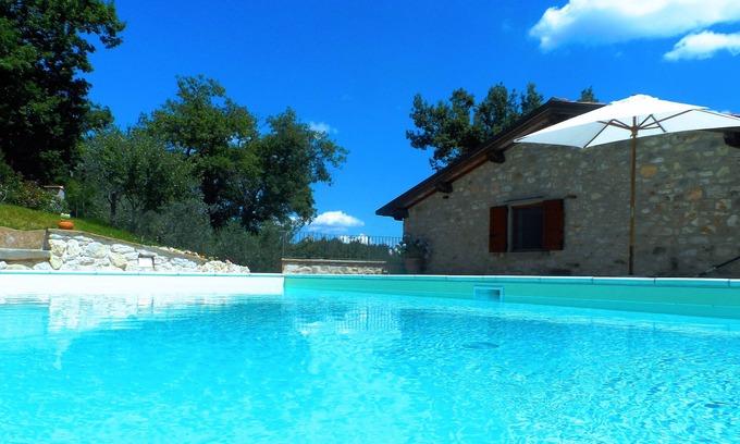 Caprese Michelangelo House | Old Tuscan farmhouse with salt pool, soccer/volleyball field, barbecue
