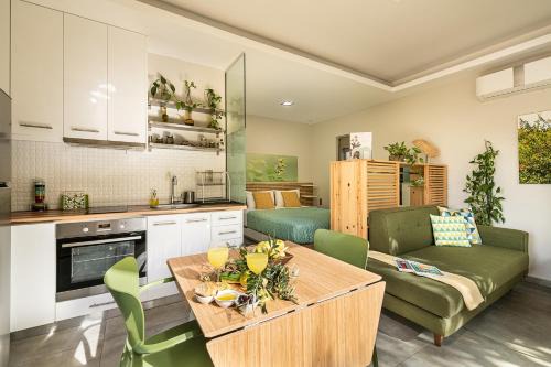 Vamos House | Olive Lemon Biophilic House & Lush Forest Garden