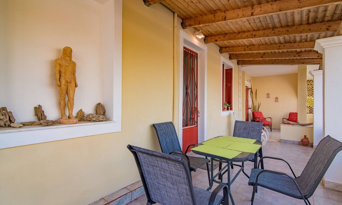 Pantokratoras Apartment | Olive Tree Apartment