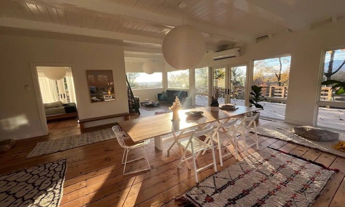 East Durham House | OMG Modern Country House wrap around deck beautiful sunrise walk to zoom flume.