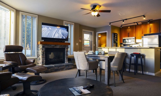 East Kootenay Condo | On mountain 2 bedroom 2 bathroom condo, access to hot tub and sauna