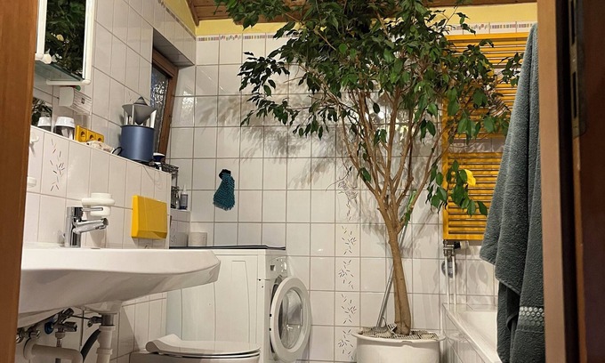 Abstatt House | On the outskirts, close to the highway, all shopping facilities 2 rooms for 4 persons.