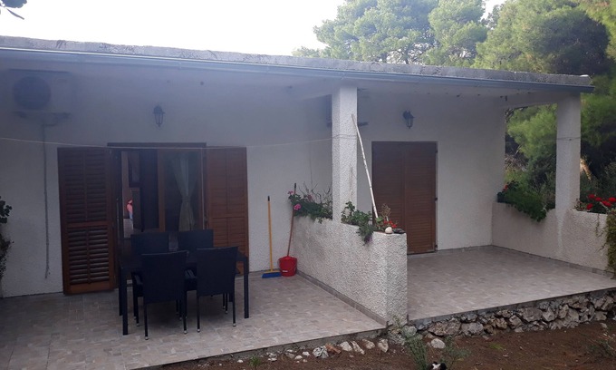 Kobas Apartment | One bedroom apartment with terrace Cove Blaca, Mljet (A-10416-b)