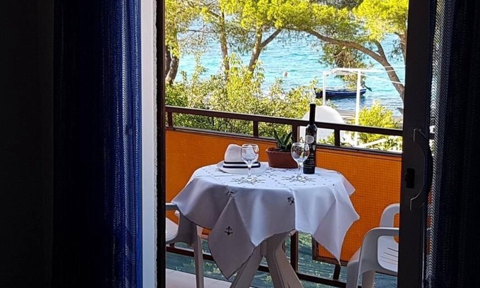 Loviste Apartment | One bedroom apartment with balcony and sea view Lovište, Pelješac (A-15150-a)