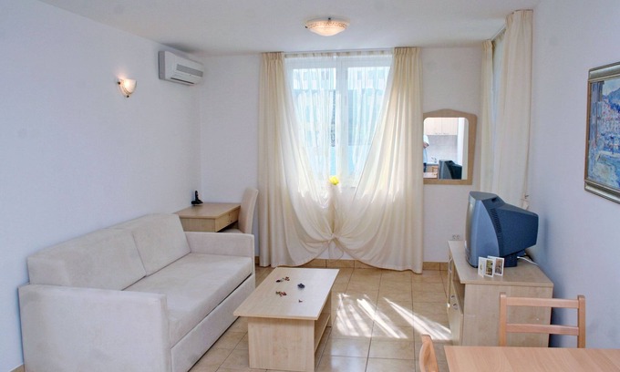 Vinjerac Apartment | One bedroom apartment with air-conditioning Vinjerac, Zadar (A-3093-h)
