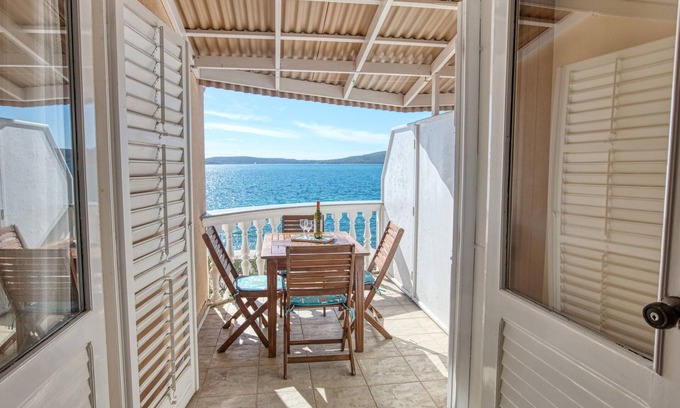Brodarica Apartment | One bedroom apartment near beach Brodarica, Šibenik (A-4194-c)