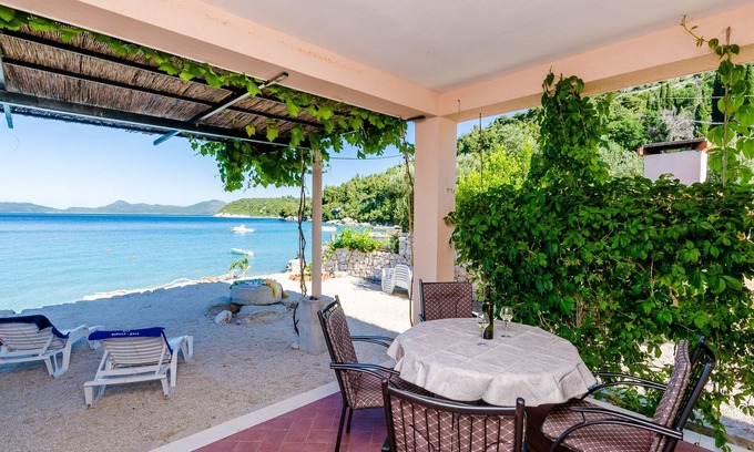 Krucica Apartment | One bedroom apartment near beach Slađenovići, Dubrovnik (A-9012-a)