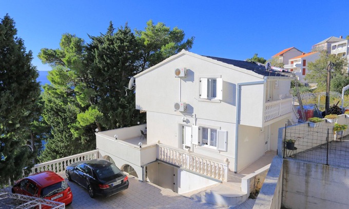Marusici Apartment | One bedroom apartment with balcony and sea view Marušići, Omiš (A-18497-b)