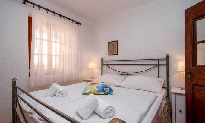 Piran Apartment | One Bedroom Apartment with Rooftop Terrace Vintage Piran
