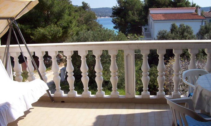 Sevid Apartment | One bedroom apartment with balcony and sea view Sevid, Trogir (A-11505-a)