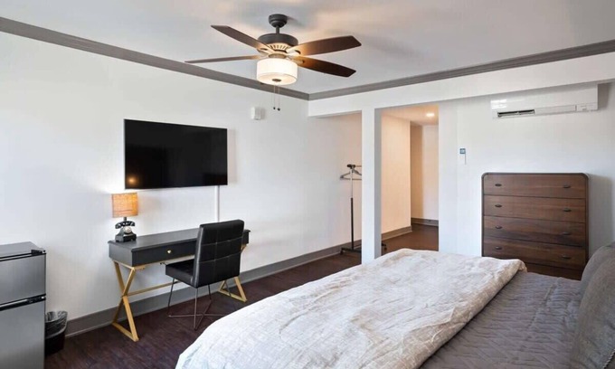 Parkville Apartment | One Bedroom Suite on Main Street Coffee+Shops