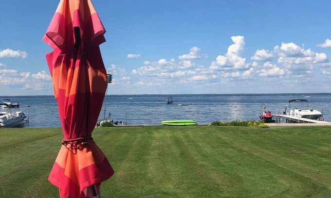 Bridgeport House | Oneida Lake Waterfront House - Billington Bay