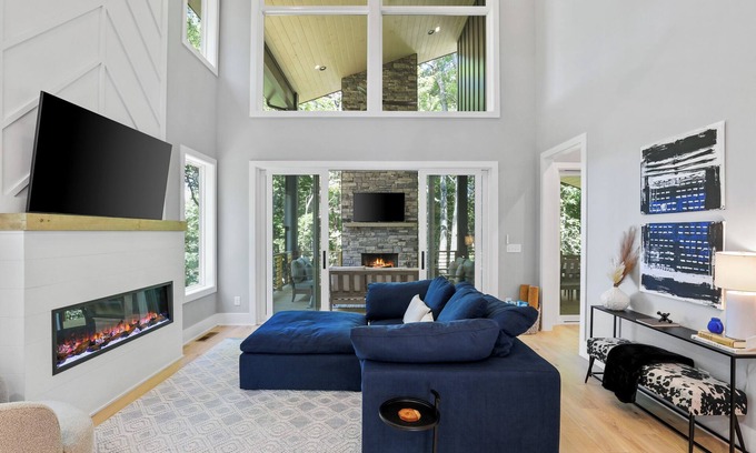 Morganton Cabin | Only Good Karma. A Luxurious Mountain Retreat