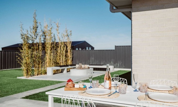 Hawley Beach House | Opal - Family Beach House Hawley