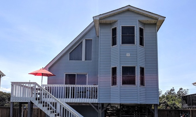 Nags Head House | OPEN Labor Day Weekend! 3 Mermaids Cottage mp 10.5 Oceanside 2 blocks to beach