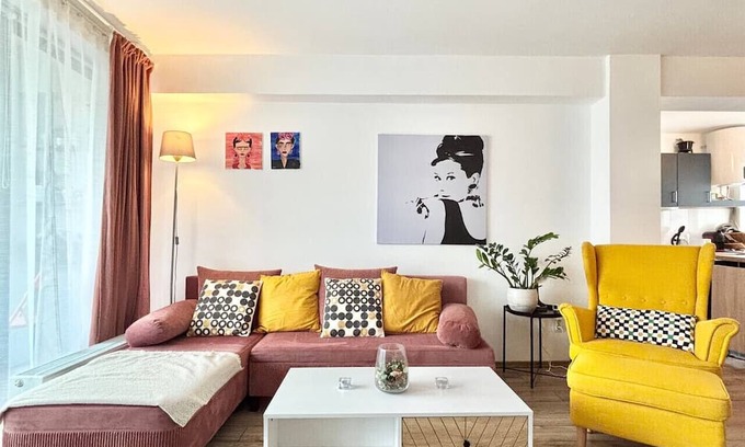 Old City Condo | Opera Sunrise 2 rooms Balcony Top Floor Center