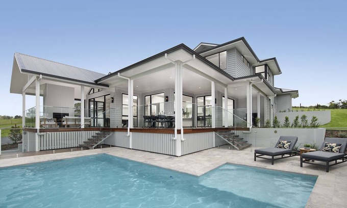 Maleny House | Ophelia l Grand Lady of Maleny l Heated Pool