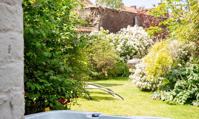 Tourcoing Bed & Breakfast | Optional 3-person spa junior suite,