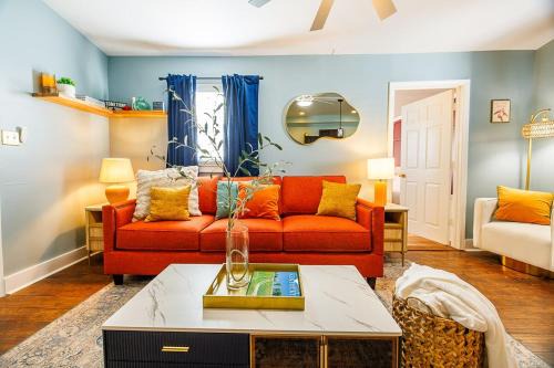 Germantown Apartment | Opulence On Oak Street