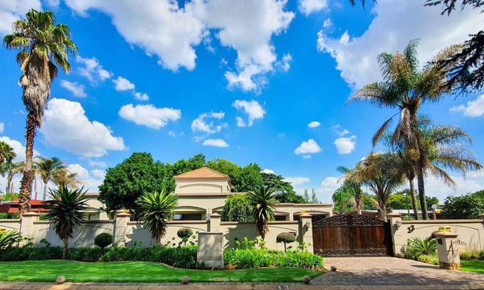 Boksburg House | Or Tambo Airport Holiday Home