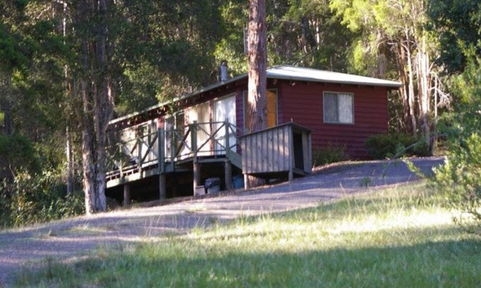 Bandon Grove Ski Chalet | Orana"Welcome" Cabin in The Tops