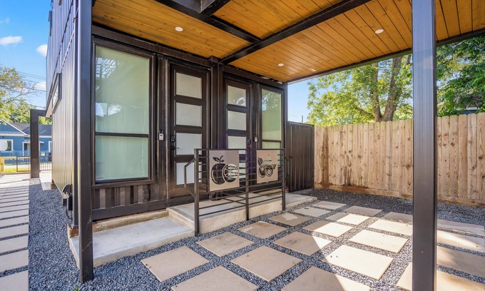 Greater East End Apartment | Orange Container @EADO Juice Box
