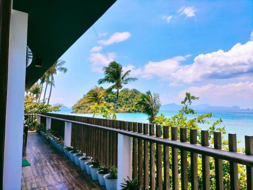 El Nido Resort | Orange Pearl Beach Resort