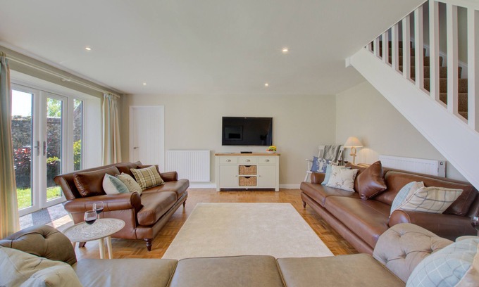 Wighton House | Orchard Barn - Four Bedroom House, Sleeps 8