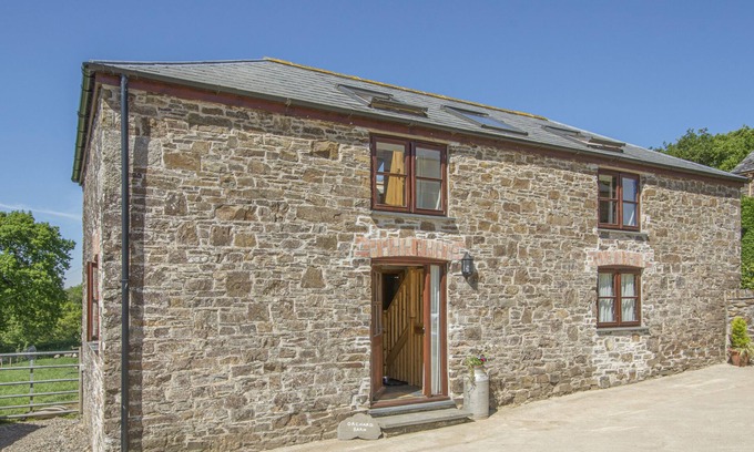 Brazzacott Cottage | ORCHARD BARN, pet friendly, with a garden in St Giles On The Heath