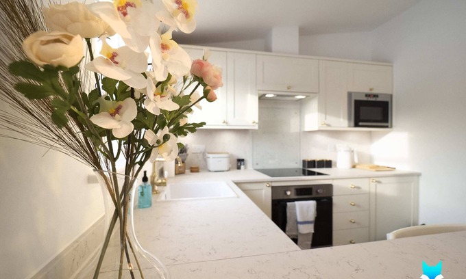 Etchinghill House | Orchard Cottage - Cosy countryside retreat