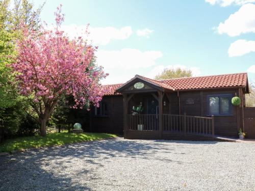 Frampton House | Orchard Retreat Staycation