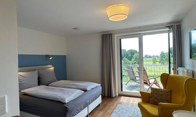 Poppenbull Apartment | Orchard - Water lily farm