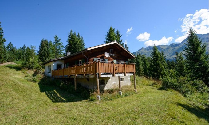 Valbella House | Oreas (724 Du)