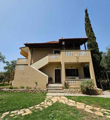 Plepi Apartment | Orestis' Family House