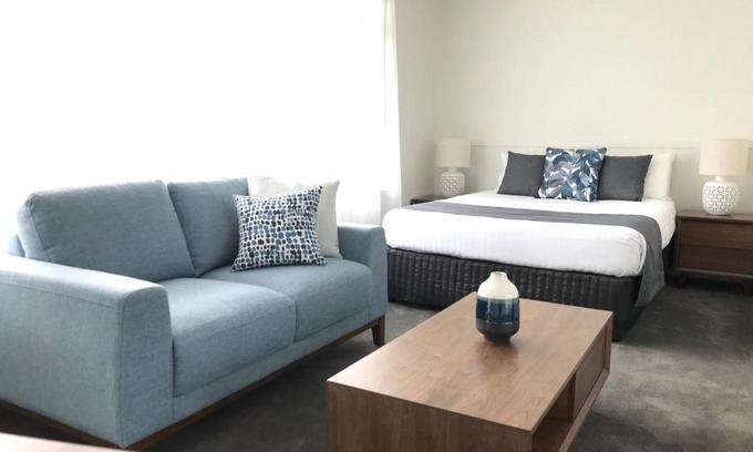 Orford Hotel | Orford Blue Waters Hotel
