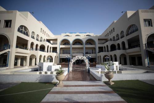 Tenth of Ramadan City Hotel | Oriental grand Plaza