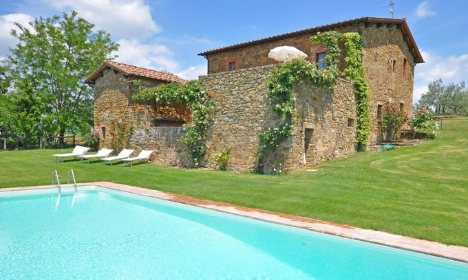 Castelnuovo Berardenga Apartment | Orietta 4 - Apartment with swimming pool
