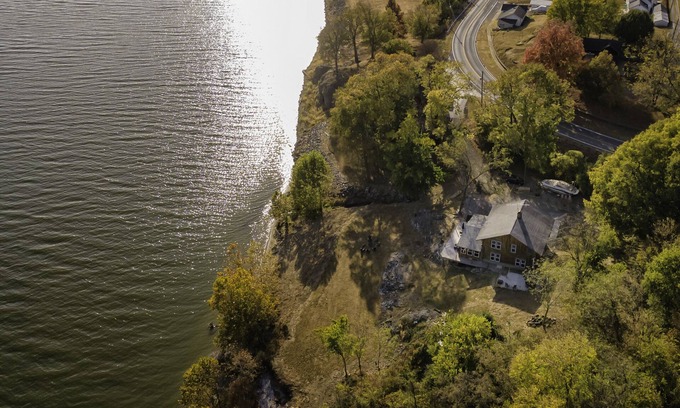 Elizabethtown Cabin | Original 1926 Log Cabin Overlooking Ohio River