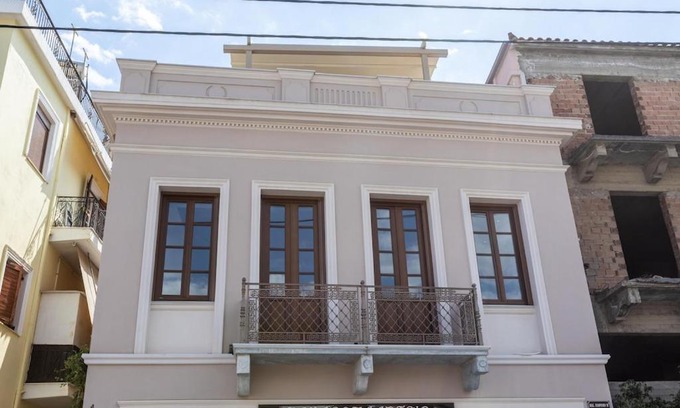 Gythio Villa | Orion Maison: Luxury 3-bedroom maisonette in the center of town