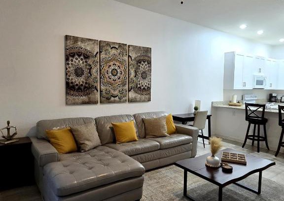Bahama Bay Apartment | Orlando Family Getaway Near Walt Disney World