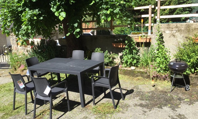 Orlu House | ORLU AX LES THERMES NATURE ET CALME IDEALE FAMILY Wi-Fi 2 BIKES