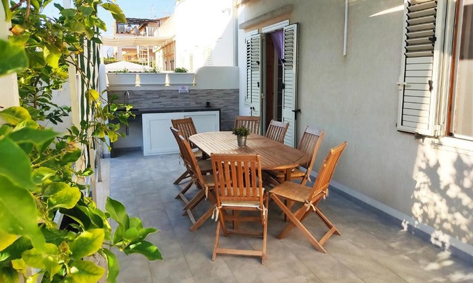 Caucana-finaiti-casuzze-finaiti Nord House | Oroblu. Villetta singola a 50 metri dal mare