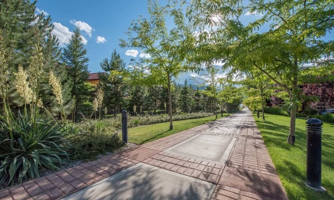Okanagan-Similkameen House | Osoyoos lakefront townhouse. Located in the quiet community of Casa Del Lago.