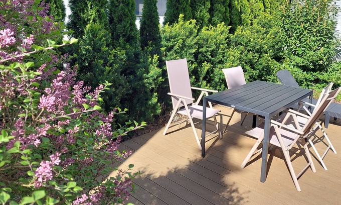 Lukecin Apartment | Ostsee-garten im Kiefernwald - Ferienwohnung mit 2 Schlafzimmern