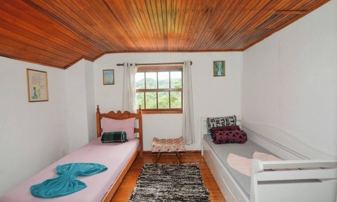 Monte Verde House | Otima localização,para sentir o verdadeiro clima de Monte verde, chale familia.
