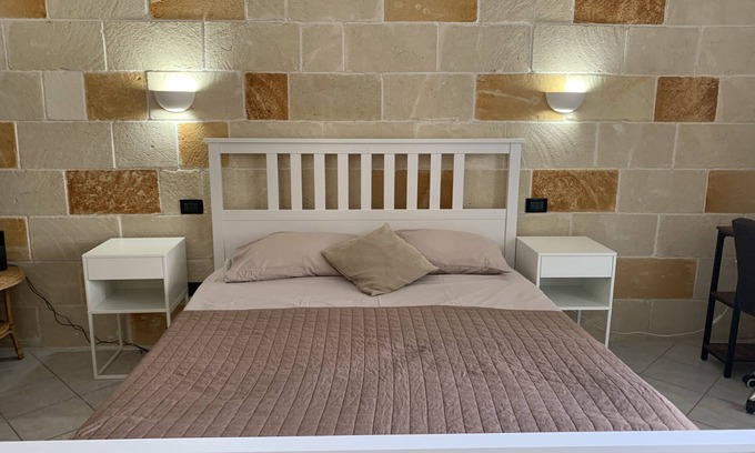 Otranto Apartment | Otranto holiday home with three bedrooms and only a two minute walk to the beach