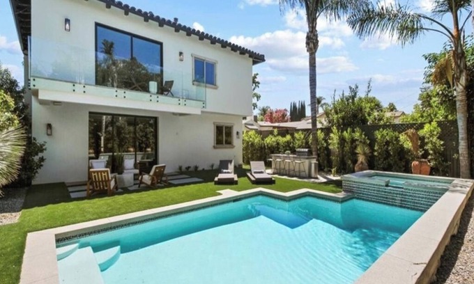Sherman Oaks House | Otsego Estate- Luxurious Spanish Modern Retreat in Sherman Oaks