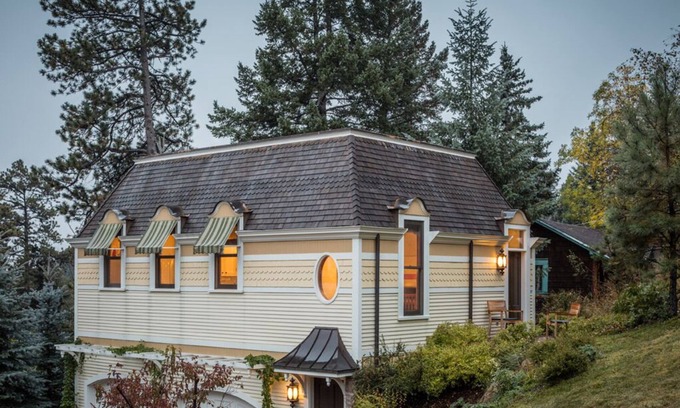 Green Mountain Falls Apartment | Otter Inn - Contemporary Mountain Loft Experience - GMF Lic # 25
