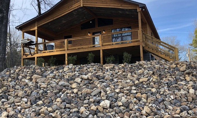 Sims Cabin | OUACHITA RIVER CABIN LIKE NO OTHER YOU WILL FIND!
